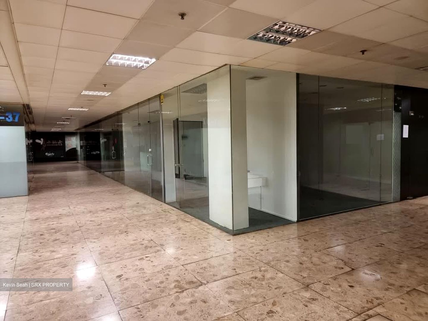 Concorde Shopping Centre (D3), Retail #572067771
